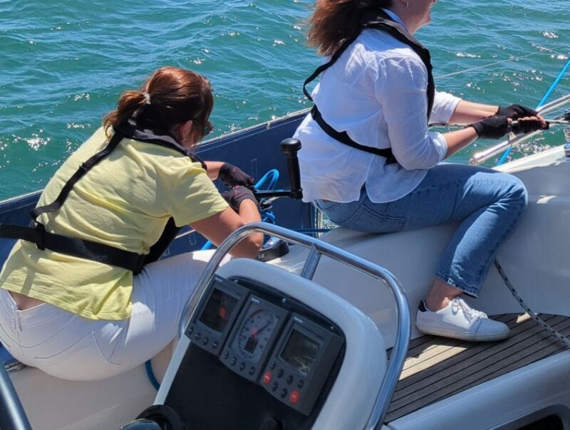 Lisbon: Sailing Initiation - 2 or 4 hours - Frequently Asked Questions
