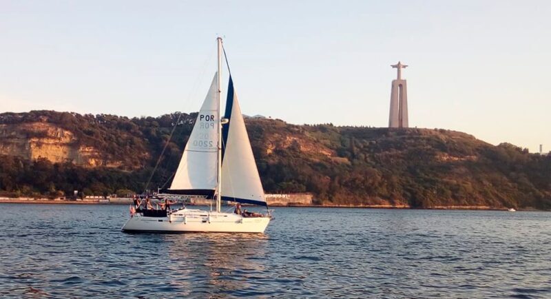 Lisbon: Sailing Tour with Wine and Snacks - The Sailing Experience: Active and Relaxing