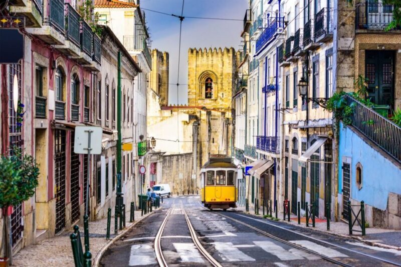 Lisbon: São Jorge Castle E-Ticket and Audio Guide - Key Points