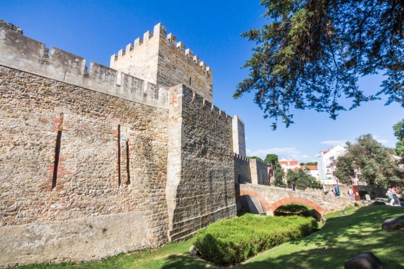 Lisbon: Sao Jorge Castle Skip-the-Line Ticket with Guide - Frequently Asked Questions