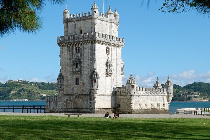 Lisbon See-it-All Private Tour - Detailed Breakdown of the Itinerary