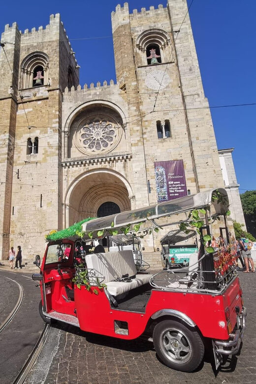 Lisbon: Sightseeing City Tour by Tuk-Tuk - Key Points