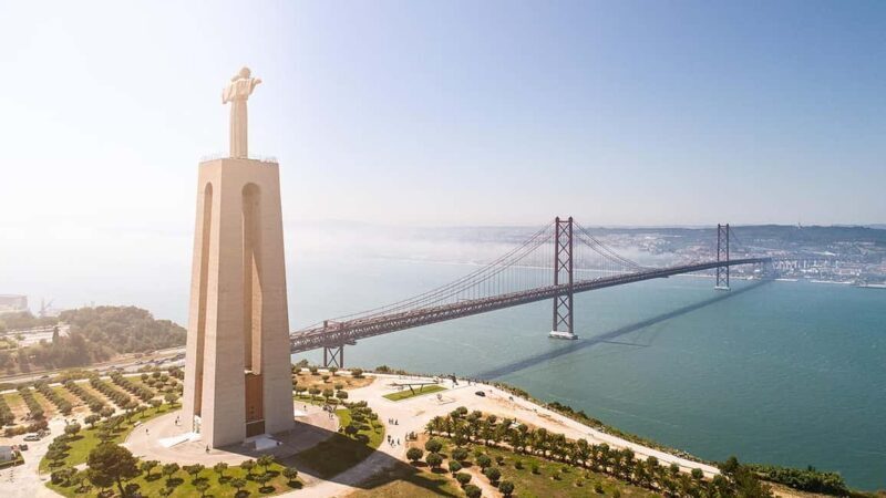 Lisbon: South of the City Historical Tour with Sunset Picnic - Discover Lisbon’s South: A Private Tour with Sunset Magic