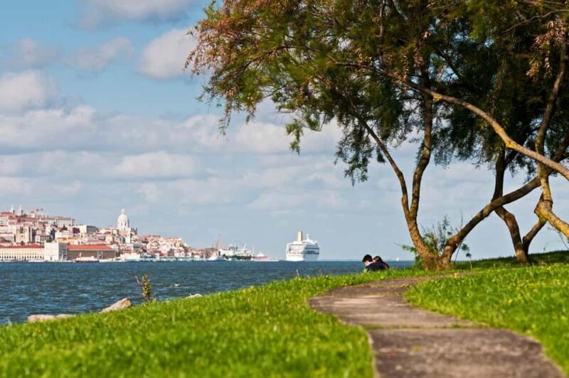Lisbon: South of the City Historical Tour with Sunset Picnic - Final Thoughts