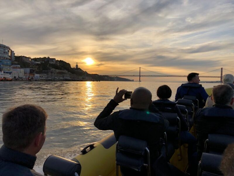 Lisbon Speedboat Sunset with Monuments Sightseeing - The Itinerary: Highlights of Your One-Hour Adventure
