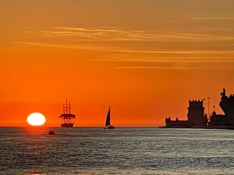 Lisbon Speedboat Sunset with Monuments Sightseeing - FAQs