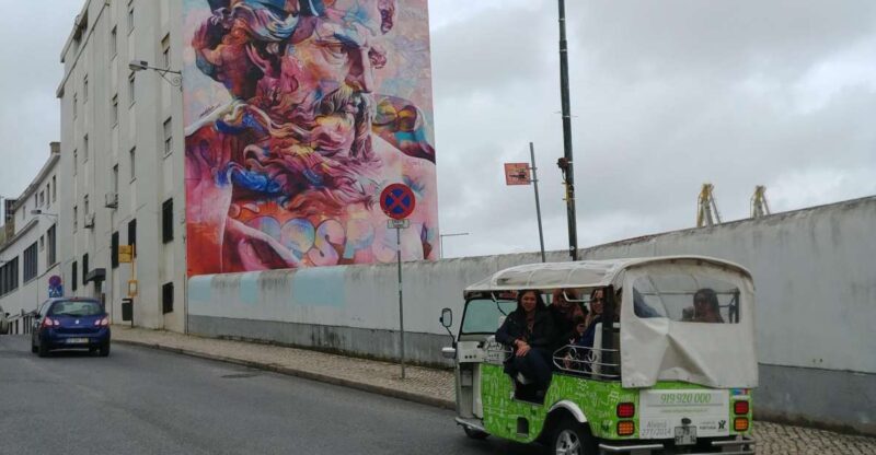 Lisbon Street Art by Tuk Tuk : Graffiti & Murals Discovery - Authentic Experiences and Authentic Guides