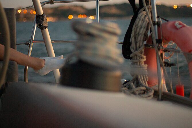 Lisbon Sunset Boat Cruise Tour With Drinks Included - A Sunset Sail Along Lisbon’s Coast: What You Need to Know