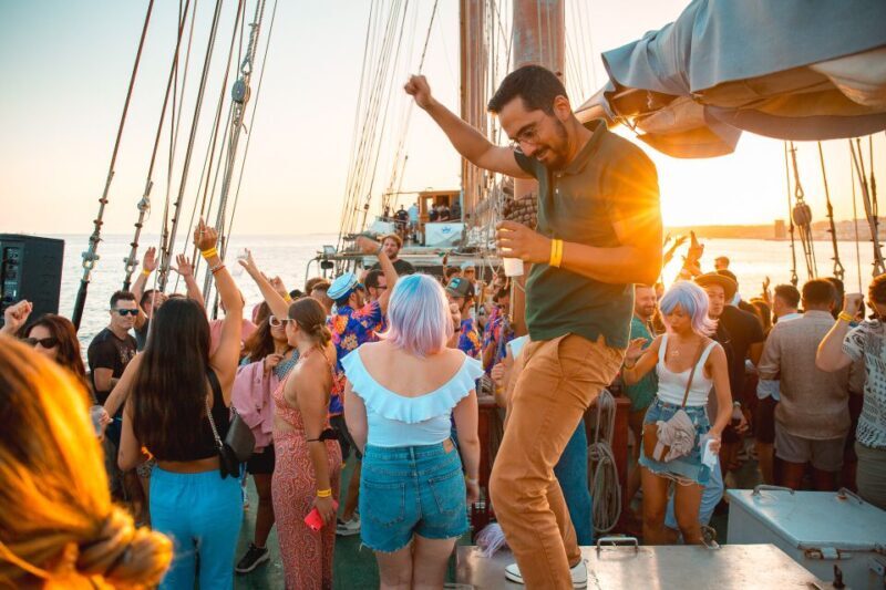 Lisbon: Sunset Boat Party with Live DJ and Night Club Entry - Why This Tour Works for Travelers