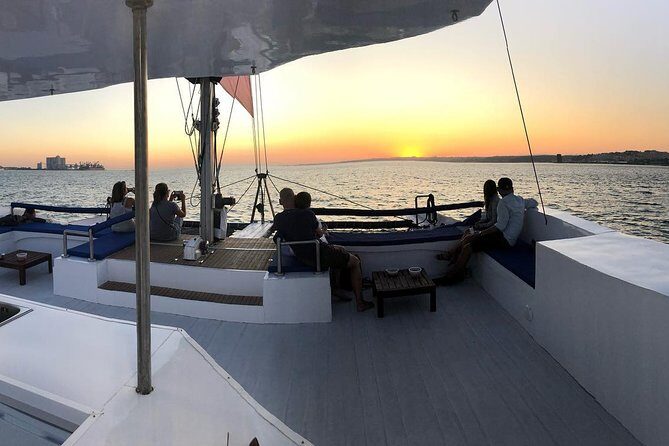 Lisbon Sunset Catamaran Cruise on the Tagus River - FAQ