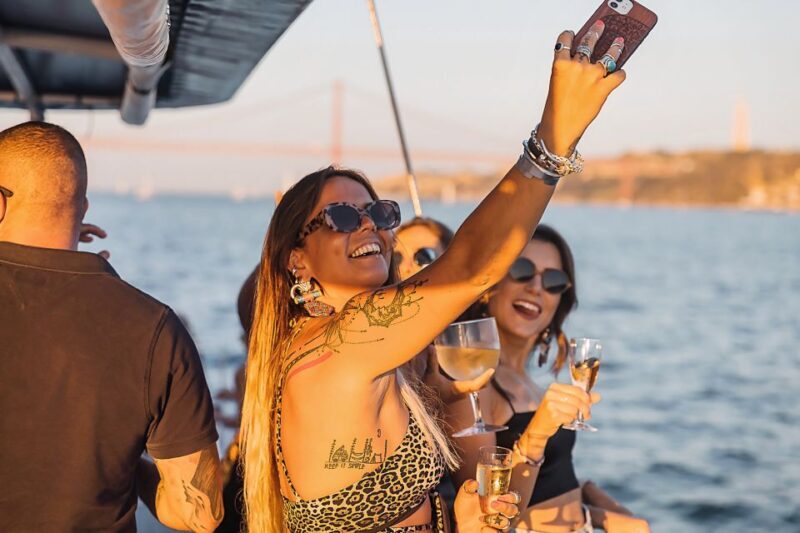 Lisbon: Sunset Catamaran Tour with Music and Drink - A Deep Dive into the Lisbon Sunset Catamaran Experience