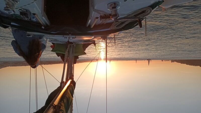 Lisbon: Sunset Cruise on The Tagus River with Welcome Drink - The Itinerary: What to Expect
