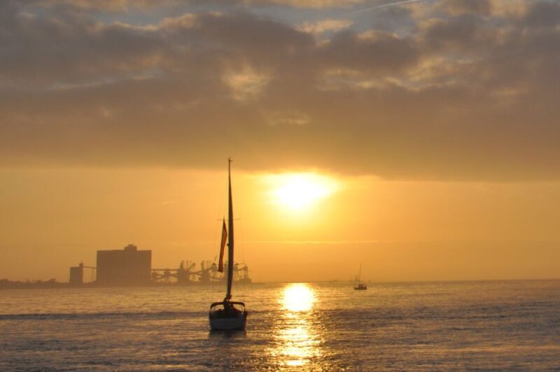 Lisbon: Sunset Cruise on The Tagus River with Welcome Drink - Practical Tips for Travelers