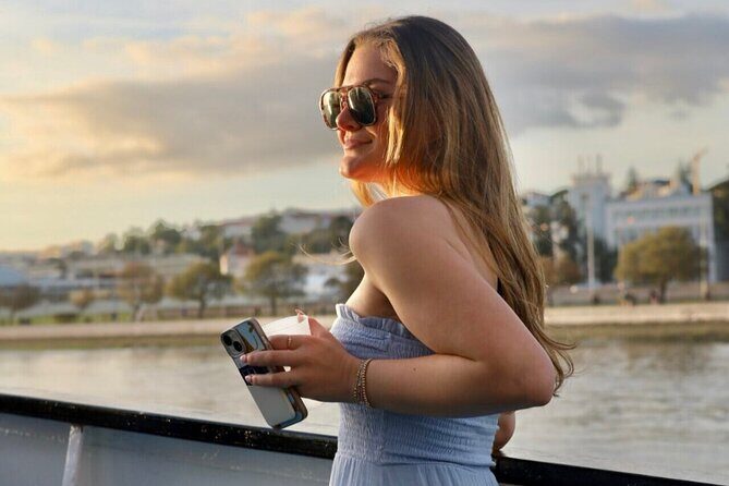 Lisbon: Sunset on board with music & drinks - FAQs