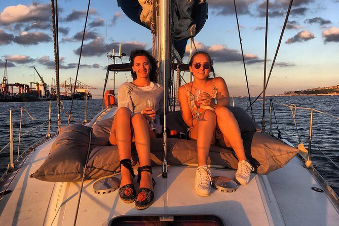 Lisbon Sunset Sailing Tour with White or Rosé Wine and Snacks - FAQ