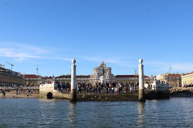 Lisbon Sunset Speedboat Tour - FAQ