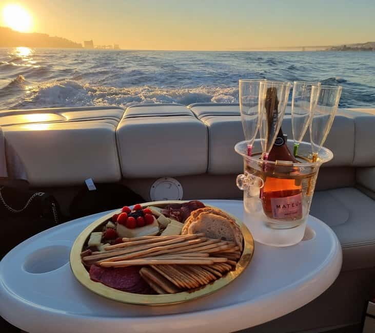 Lisbon - Sunset Tour by Private Boat with Welcome Drink - Final thoughts