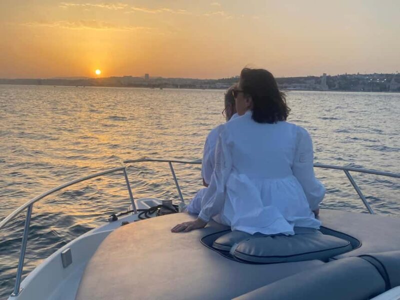 Lisbon: Sunset Tour on a Cozy Boat - A Detailed Look at the Lisbon Sunset Boat Tour
