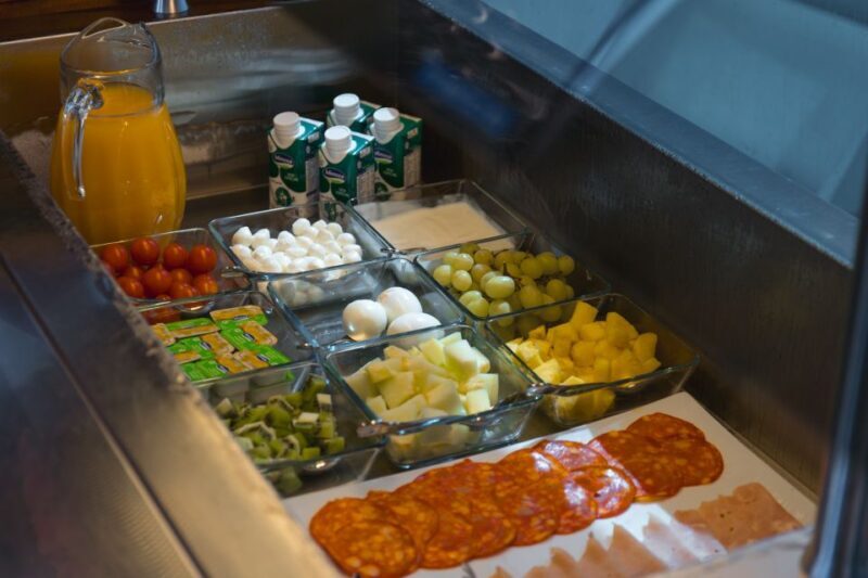 Lisbon: Tagus River Cruise With Brunch - Authentic Experiences and Authenticity