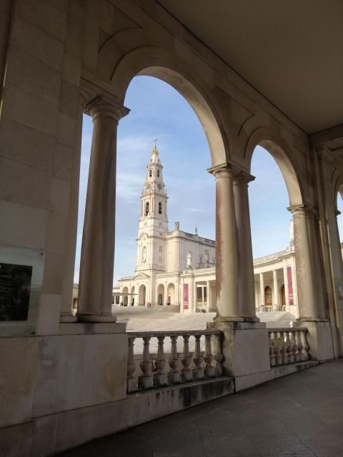 Lisbon to Fátima, Nazaré, and Óbidos, Full-Day Private Tour - Lisbon to Fátima, Nazaré, and Óbidos, Full-Day Private Tour