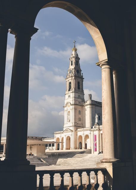 Lisbon to Porto stop Óbidos, Nazaré, Fátima, Coimbra, Aveiro - FAQs