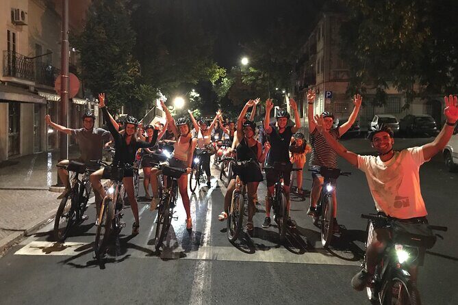 Lisbon Tour by Night with Electric Bikes - Key Points