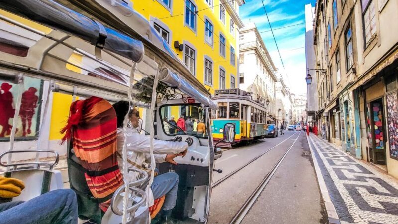 Lisbon tour Oldtown & Viewpoints on a tuktuk! - Key Points