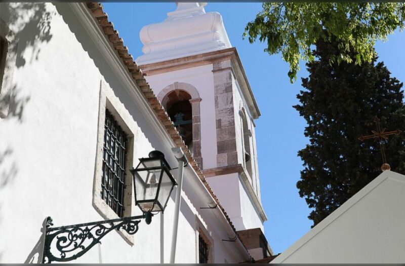 Lisbon: Tower of Saint Georges Castle Church Ticket & Drink - The Experience in Detail