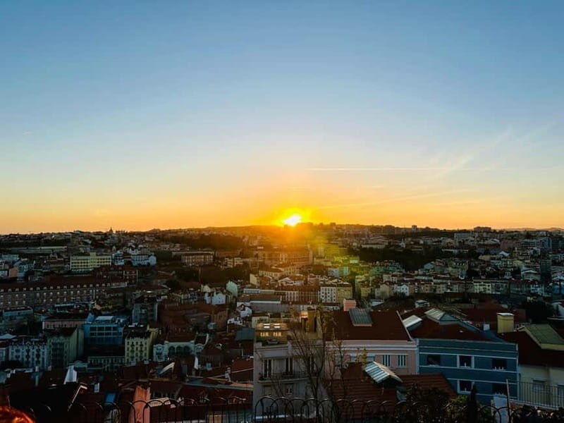 Lisbon Tuk Tuk Tour 1 Hour 30 Min - Key Points