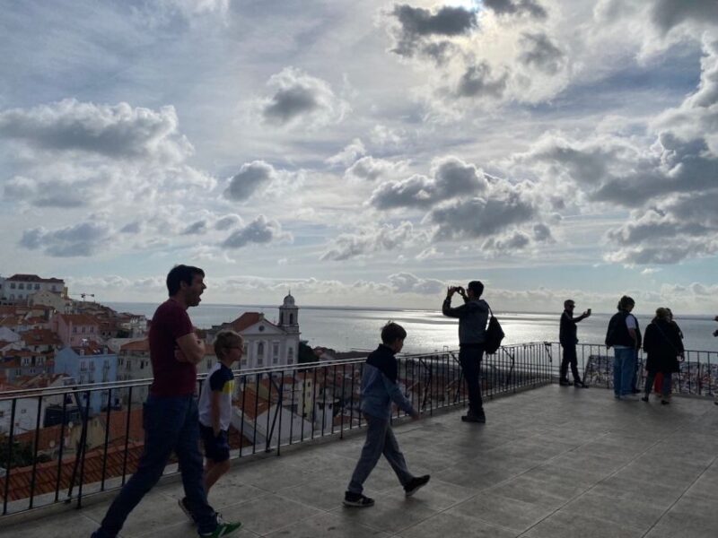 Lisbon: Walking tour for absolute Beginners - Lisbon: Walking Tour for Absolute Beginners