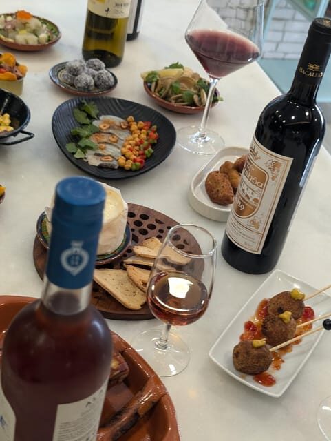 Lisbon Wine and Tapas. 5 Portgueses wines paired with snacks - Discover the Flavors of Portugal with Lisbon Wine and Tapas
