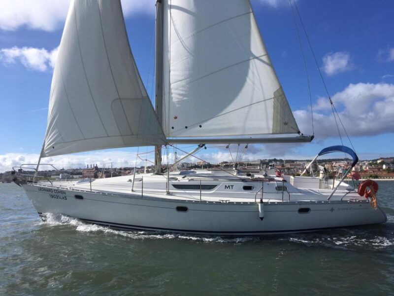 Lisbon: Yacht Sailing Tour With Portuguese Wine and History - Key Points