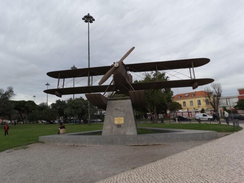 Lisbon:Private guided historical sightseeing Tour by TUK-TUK - Who Should Consider This Tour?