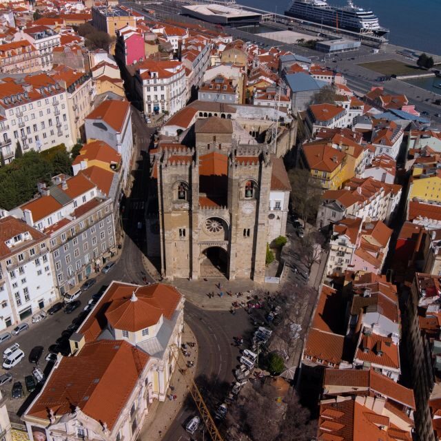 Lisbon's Awesome Discovery Full Day Private Tour - Key Points