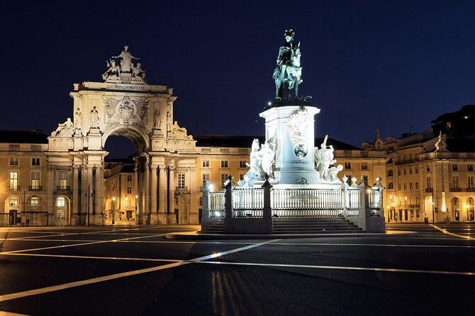 Live Fado Private Tour in Lisbon with Dinner - A Deep Dive into the Tour