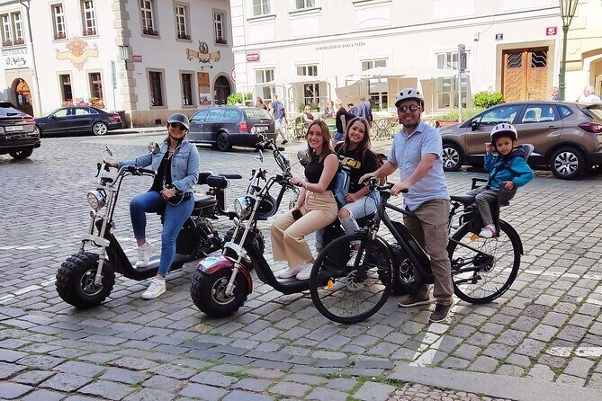 Live-Guided Trike-Harley Viewpoints tour of Prague - FAQ