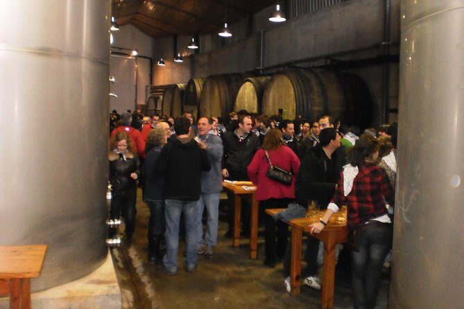 Live in the cider house, the tradition of the txotx. - The Sum Up