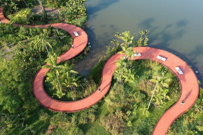 Live Like a Local in Singapore (Half-day Tour) - Exploring Taman Jurong: An In-Depth Look