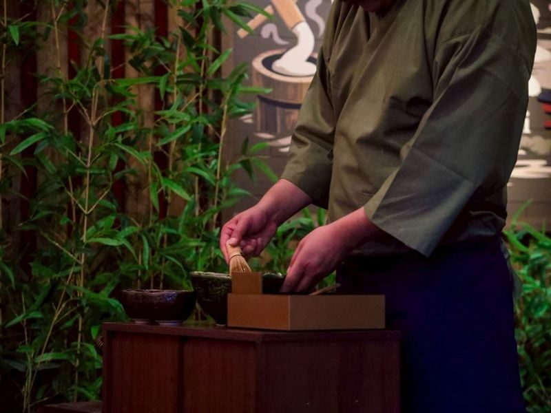 Live Mochi Pounding & Japanese Festival Culture Experience in Namba - The standard package or the matcha add-on