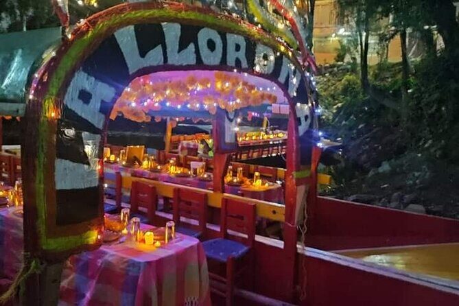 Live Noche de Muertos at Xochimilco: Dinner and local beers - FAQ