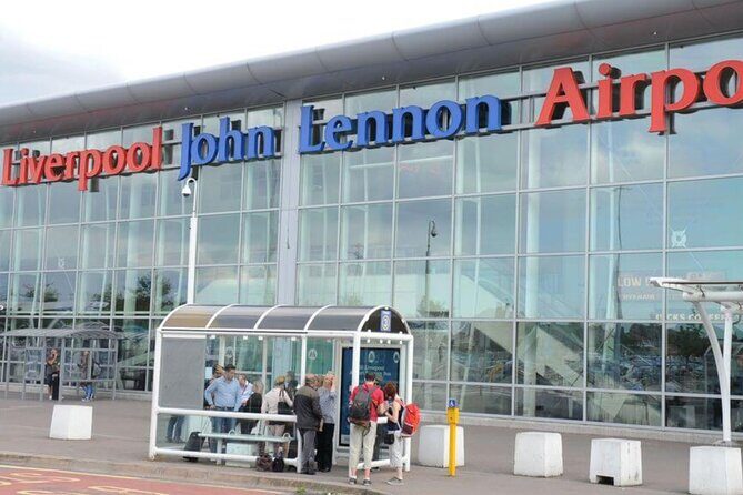 Liverpool Airport Transfer 1 to 14 Passengers One Way Transfer - A Detailed Look at the Liverpool Airport Transfer Experience