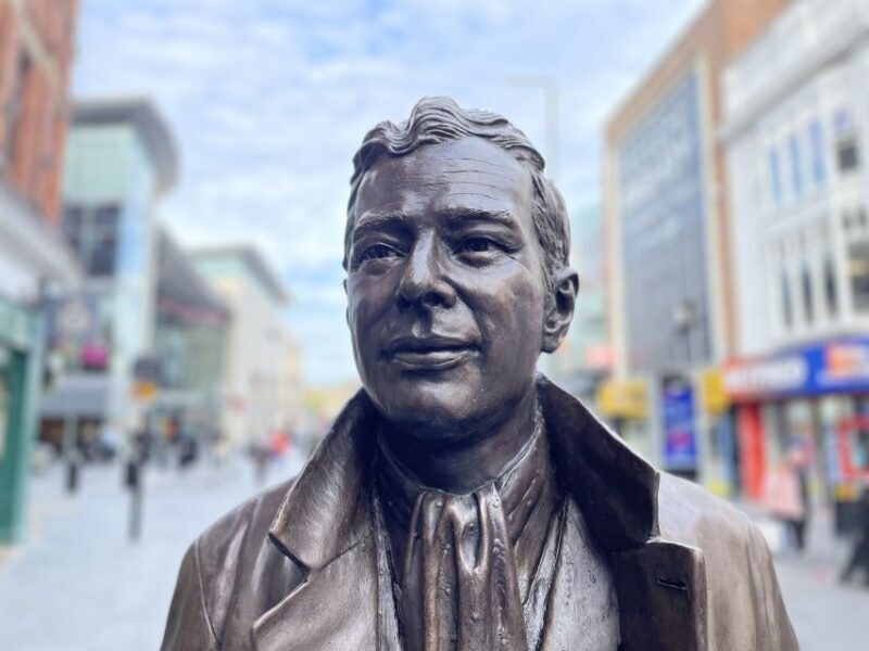 Liverpool: Beatles Highlights Walking Tour - Key Points
