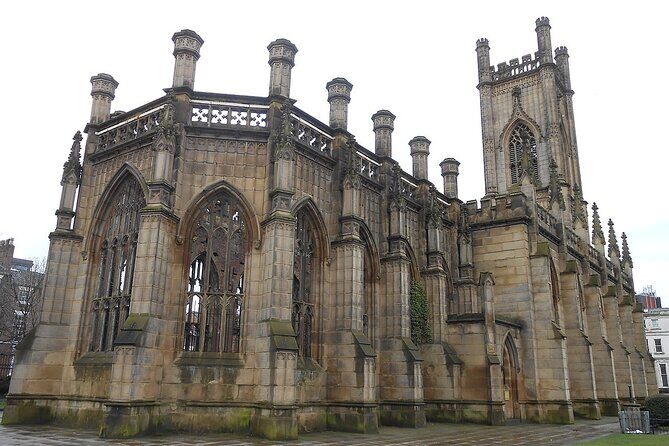 Liverpool Private City Tour and Chester City - FAQ