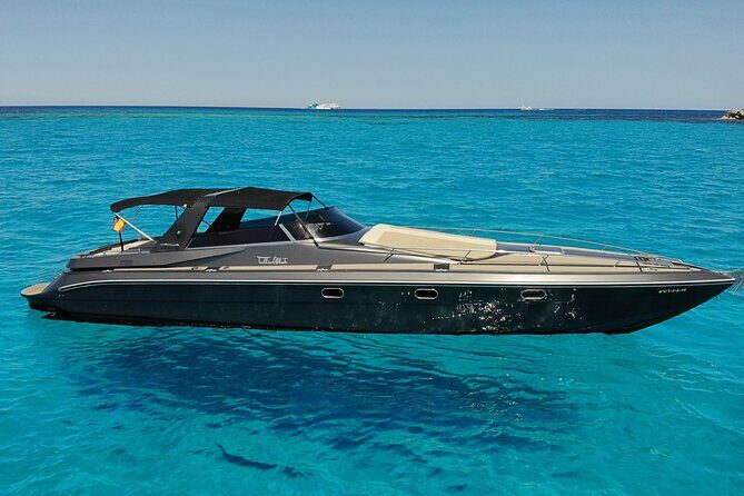 Living the Dream on board of this amazing boat Tullio Abbate 42 - Key Points