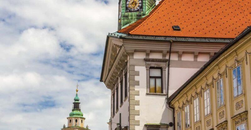 Ljubljana: 2.5h walking tour with local guide - Practical Tips for Your Ljubljana Walking Tour