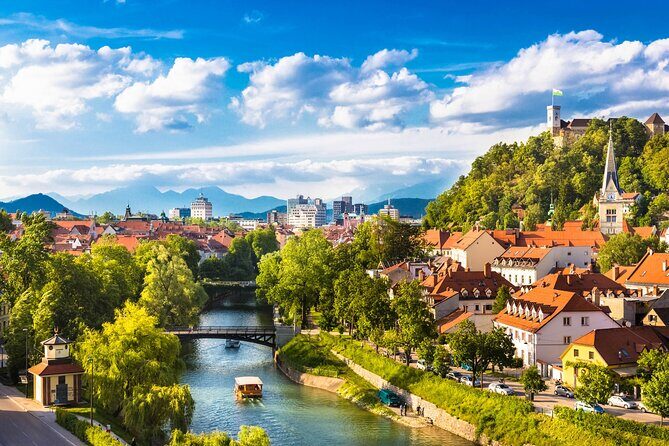 Ljubljana and Lake Bled private day tour from Vienna - Exploring the Tour in Detail