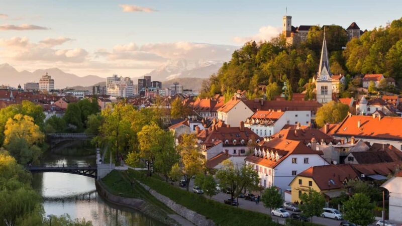 Ljubljana Historic Old Town  Private & Family-Friendly Tour - Exploring Ljubljana’s Main Attractions