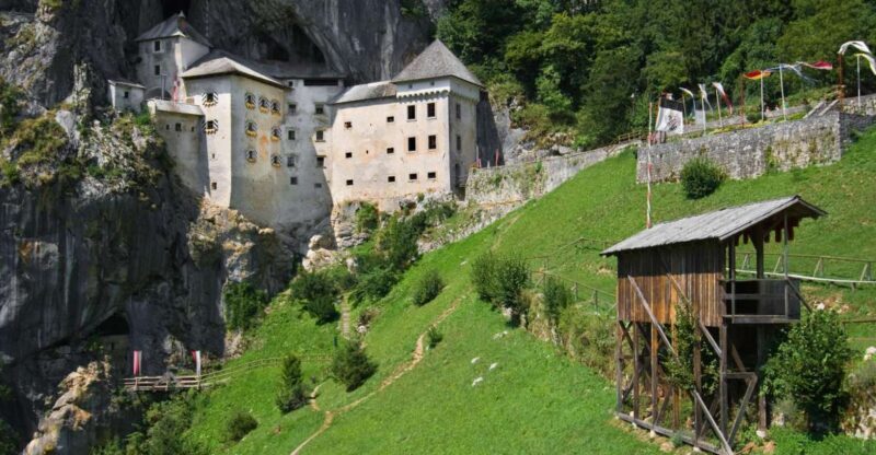 Ljubljana: Postojna cave & Predjama castle small group tour - Key Points