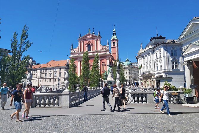 Ljubljana Sightseeing Tour by Electric Bikes - An In-Depth Look at the Ljubljana Electric Bike Tour