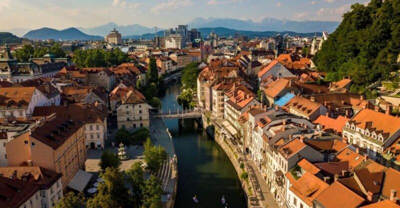 Ljubljana: Stand-Up Paddle Boarding Tour - Exploring Ljubljana from a New Angle: The Stand-Up Paddleboarding Tour
